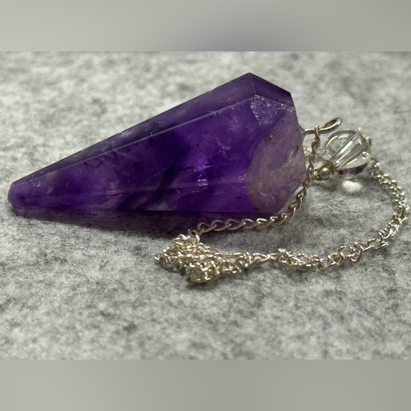 🟣Beautiful Vibrant Purple Amethyst Pendulum - Picture 4 of 6